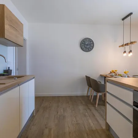 Apartment Palace Paulina *