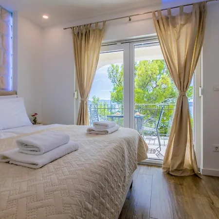 Palace Paulina Apartment *