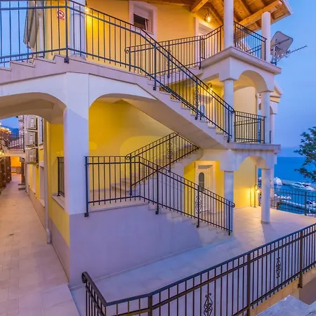 Palace Paulina Apartment *